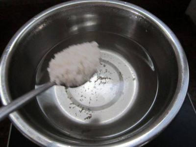 家常腌咸鴨蛋，簡單鹽與水，個個流油起沙，保存一年不壞